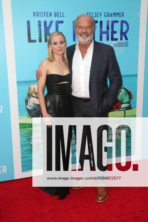 LOS ANGELES, CA - JULY 31: Kristen Bell, Kelsey Grammer, at the NETFLIX Los Angeles Premiere of Like Father at the ArcLight Hollywood in Los Angeles, California on July 31, 2018.