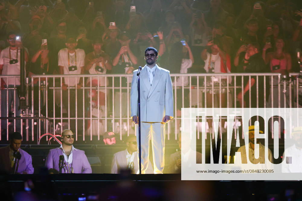 SaO PAULO, SP - 20.02.2026: SHOW BAD BUNNY EM SaO PAULO - Puerto Rican singer Bad Bunny makes his first appearance in Brazil this Friday (20) in Sao Paulo at Allianz Parque with the show of his world tour & 39;DeBÍ TiRAR MaS FOToS& 39;. x2891574x YurixMurakami