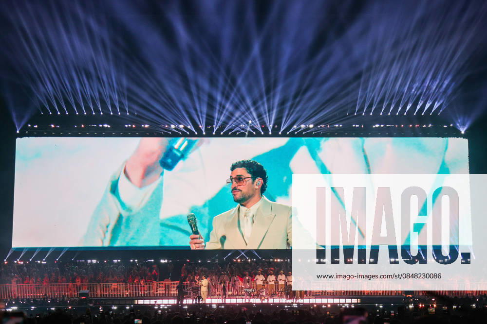 SaO PAULO, SP - 20.02.2026: SHOW BAD BUNNY EM SaO PAULO - Puerto Rican singer Bad Bunny makes his first appearance in Brazil this Friday (20) in Sao Paulo at Allianz Parque with the show of his world tour & 39;DeBÍ TiRAR MaS FOToS& 39;. x2891575x YurixMurakami