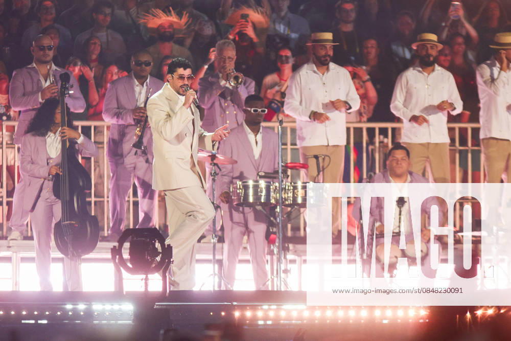 SaO PAULO, SP - 20.02.2026: SHOW BAD BUNNY EM SaO PAULO - Puerto Rican singer Bad Bunny makes his first appearance in Brazil this Friday (20) in Sao Paulo at Allianz Parque with the show of his world tour & 39;DeBÍ TiRAR MaS FOToS& 39;. x2891580x YurixMurakami