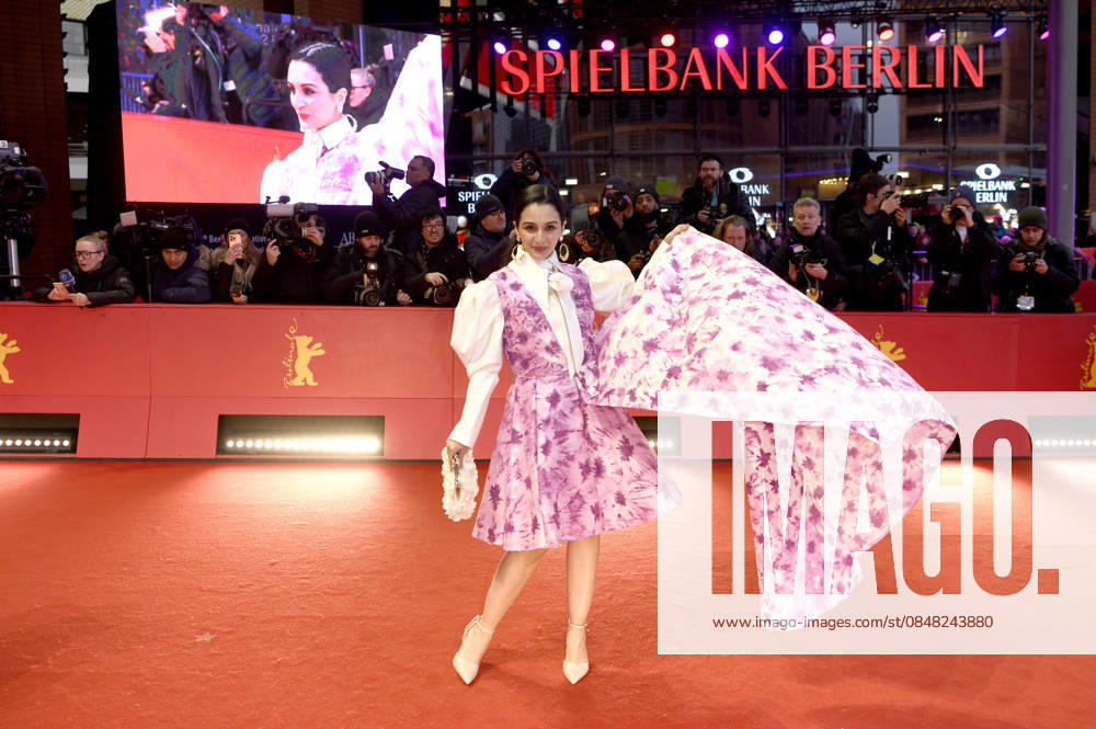 Safak Sengül at the Closing Ceremony with Award Ceremony at the Berlinale 2026 76 Berlin International Film Festival in the Berlinale Palast Berlin, 21 02 2026 Foto:xC.xNiehausx xFuturexImagex closing_6210