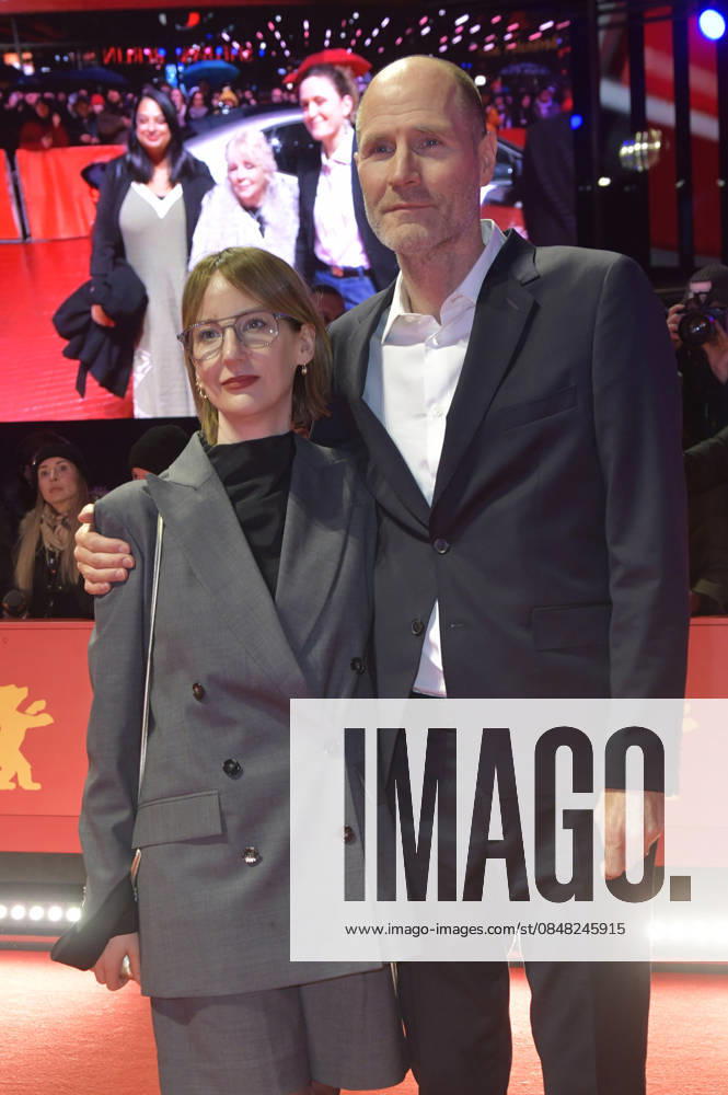 Lance Hammer with companion at the Closing Ceremony with Award Ceremony at the Berlinale 2026 76 Berlin International Film Festival in the Berlinale Palast Berlin, 21 02 2026 Foto:xM.xBehrensx xFuturexImagex closing_6281
