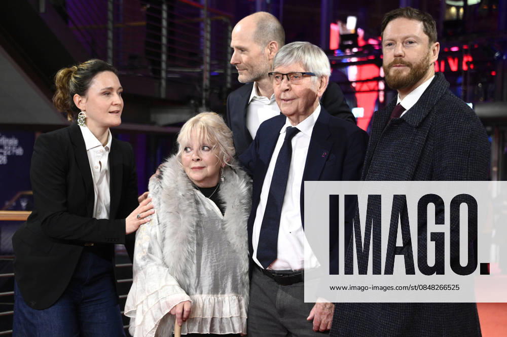 Guest, Anna Calder Marshall, Lance Hammer, Tom Courtenay andTristan Goligher at the Closing Ceremony with Award Ceremony at the Berlinale 2026 76 Berlin International Film Festival at the Berlinale Palast Berlin, 21 02 2026 Foto:xN.xKubelkax xFuturexImagex closing_6490