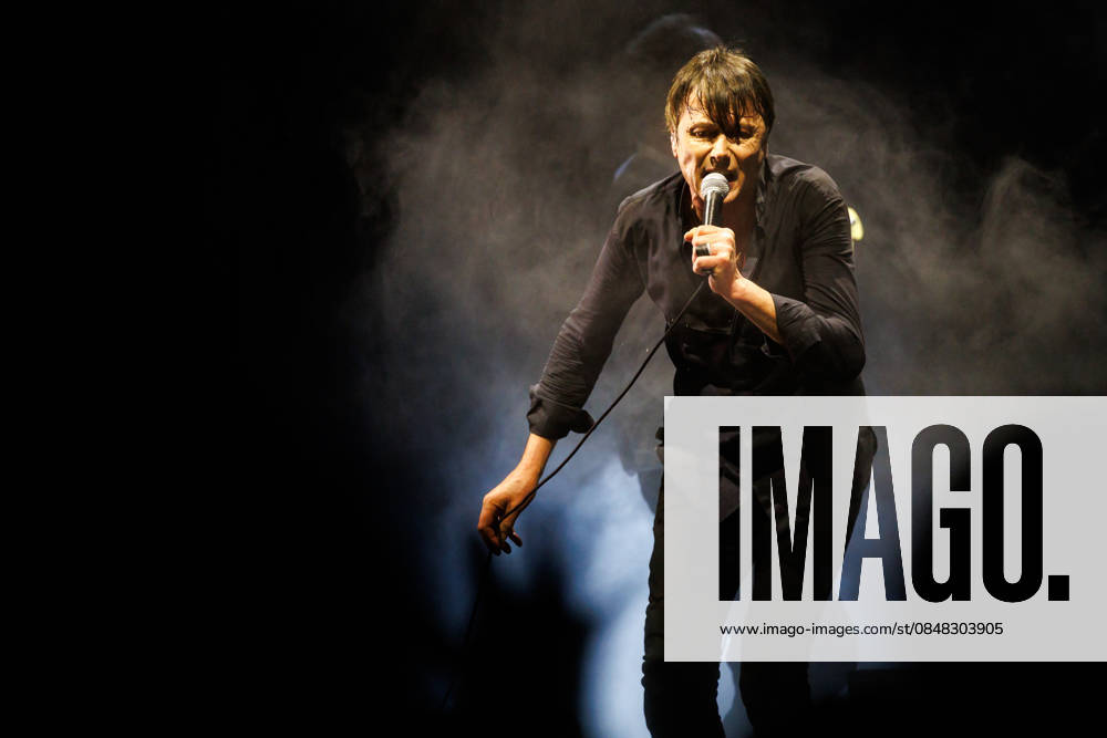 Suede performs in Brighton, UK Brighton, UK, Suede Saturday 21 February 2026 at Brighton Centre. Persons pictured: Brett Anderson - Vocals, Credit:Andy Sturmey Avalon United Kingdom