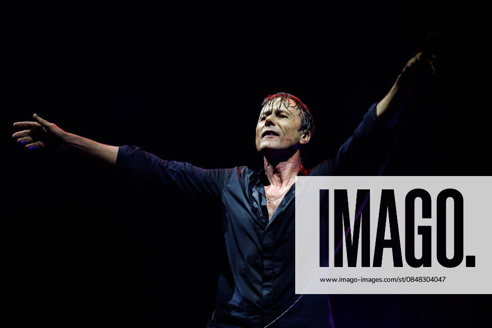Suede performs in Brighton, UK Brighton, UK, Suede Saturday 21 February 2026 at Brighton Centre. Persons pictured: Brett Anderson - Vocals, Credit:Andy Sturmey Avalon United Kingdom