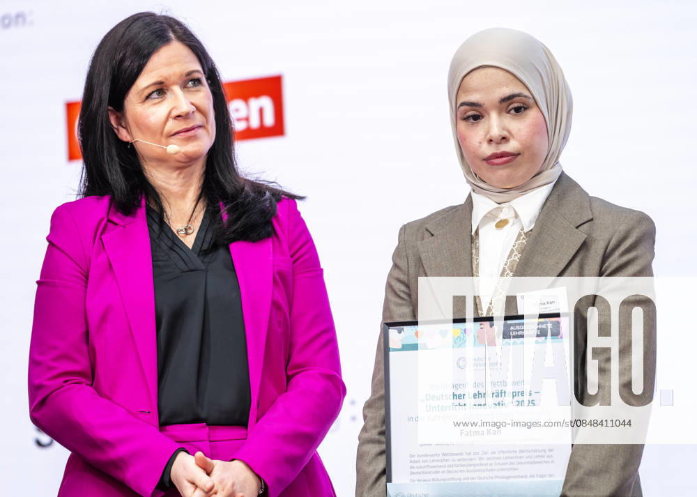 Fatma Kan German Teacher Award 2025 EUR, Germany, Berlin, 23 02 2026 Senator for Education Katharina Günther Wünsch CDU The best teacher is Fatma Kan from Quinoa Schule integrierte Sekundarschule Berlin Award ceremony of the German Teacher Award 2025 Ten teachers, three school admi