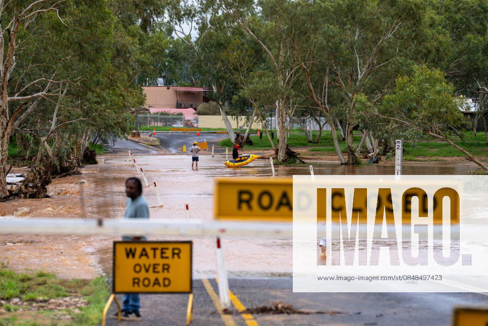 KW09 NT FLOODING, Flooding is seen around the Todd River after heavy rains in Alice Springs, NT, Monday, February 23, 2026. ( NO ARCHIVING TODD RIVER NORTHERN TERRITORY AUSTRALIA
