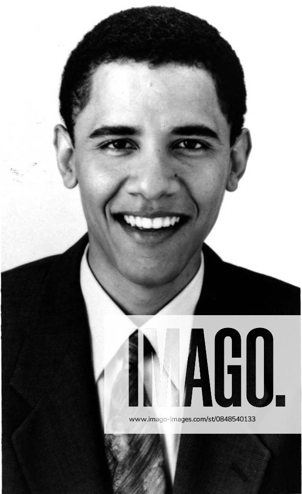 Illinois State Senator Barack Obama July 30, 1999 - Then-Illinois State Senator Barack Obama, shown in a 1999 file photo, worked with Democrats, Republicans and especially with police and prosecutors to fashion a bill to overhaul the death-penalty law that all of them could support. By the time it reached the Senate floor, everyone was on board. It passed in a unanimous vote, and is now Illinois law. How Obama did it reveals a lot about his political style, which is at the core of his appeal. It defines an approach to political problem solving that he vows can change how Washington does business.