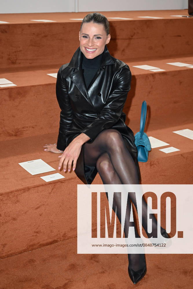 Entertainment Themen der Woche MFW - Jil Sander Front Row Michelle Hunziker at the Jil Sander fashion show during Milan Women s Fashion Week Fall Winter 2026 27, in Mila, Italy on February 25, 2026. Photo by Simona Chioccia IPA ABACAPRESS.COM Milan Italy
