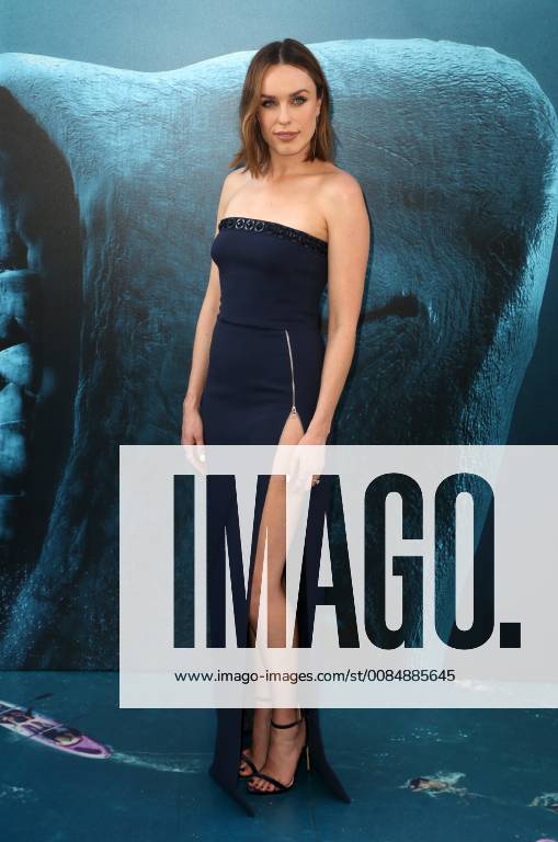 HOLLYWOOD, CA - August 6: Jessica McNamee, at Warner Bros. Pictures And Gravity Pictures Premiere Of The Meg at TCL Chinese Theatre IMAX in Hollywood, California on August 6, 2018.