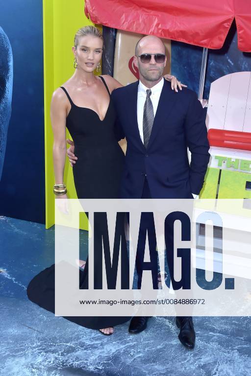 Rosie Huntington Whiteley with life partner Jason Statham at the premiere of the movie The Meg at the TCL Chinese Theater Los Angeles 06 08 2018 Foto:xD.xStarbuckx xFuturexImage