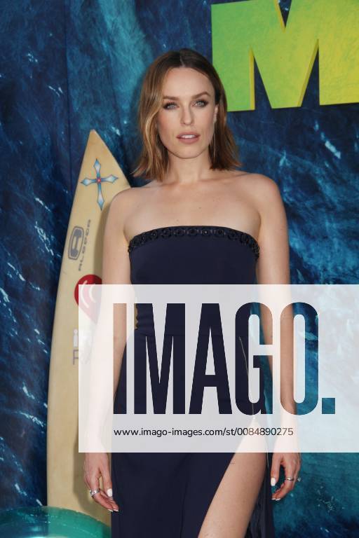 Jessica McNamee 08 06 2018 The U.S. Premiere of The MEG held at the TCL Chinese Theater in Los Angeles, CA