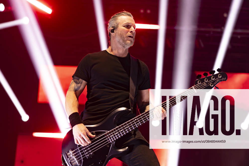 Alter Bridge perform at AO Arena Brian Marshall of Alter Bridge performs at AO Arena, Manchester, England, 26th February 2026. Editorial use only, Credit:Mike Gray Avalon