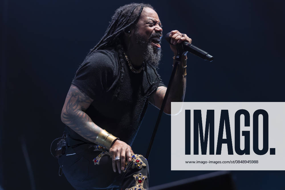 Sevendust perform at AO Arena Lajon Witherspoon of rock band Sevendust performs at AO Arena, Manchester, England, 26th February 2026, Credit:Mike Gray Avalon