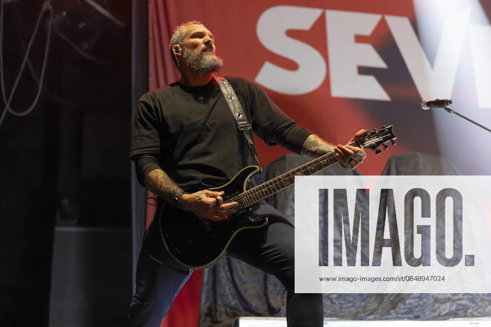 Sevendust perform at AO Arena Clint Lowery of rock band Sevendust performs at AO Arena, Manchester, England, 26th February 2026, Credit:Mike Gray Avalon