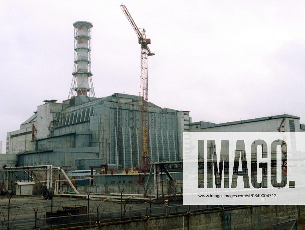 Chernobyl Zone Dec 18, 2000 - Chernobyl, Ukraine - (File Photo) Chernobyl nuclear power plant in December 2000 when it was finally shut down. The rest of the plant had continued to function after the explosion of Block 4 in 1986.