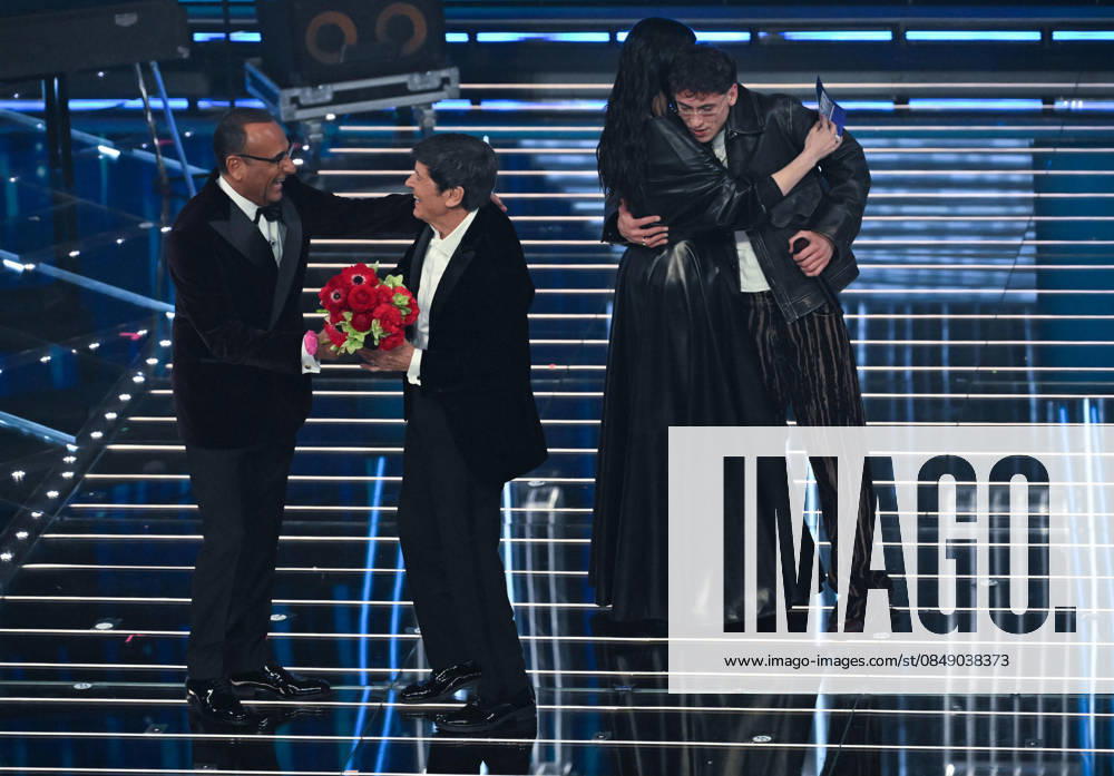 (L-R) Sanremo Festival host and artistic director Carlo Conti with Italian singers Gianni Morandi, Laura Pausini and Tredici Pietro perform on stage at the Ariston theatre during the 76th edition of the Sanremo Italian Song Festival, in Sanremo, Italy, 27 February 2026. The music festival will run from 24 to 28 February 2026. ANSA RICCARDO ANTIMIANI. Sanremo Italy - ZUMAa110 20260227_zaf_a110_163