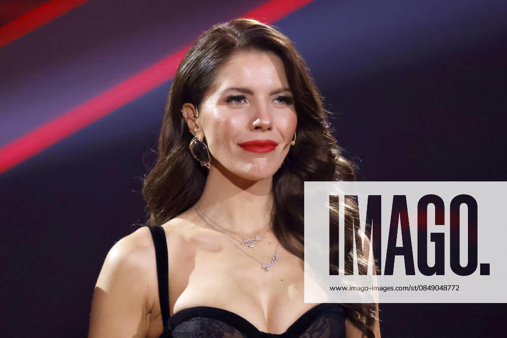 Presenter Victoria Swarovski at the introductory show of the 19th season of the RTL dance show Lets Dance at the Coloneum Cologne, 27 02 2026 NRW Germany