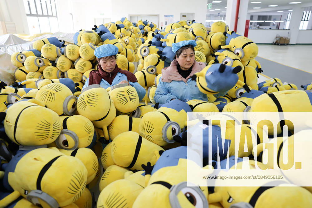 KW09 Toy Export LIANYUNGANG, CHINA - FEBRUARY 28, 2026 - Workers are producing plush toys for export to foreign markets at a toy company in Chengtou Town, Lianyungang City, Jiangsu Province, China on February 28, 2026. Lianyungang Jiangsu China