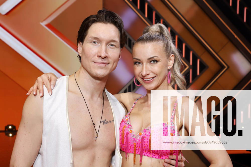 Singer Anna Carina Woitschack and dancer Evgeny Vinokurov at the introductory show of the 19th season of the RTL dance show Lets Dance at the Coloneum Cologne, 27 02 2026 NRW Germany