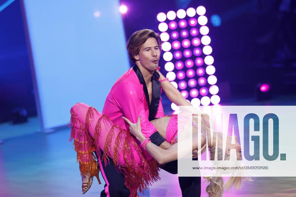 Internet personality Joel Mattli with dancer Kathrin Menzinger at the introductory show of the 19th season of the RTL dance show Lets Dance at the Coloneum Cologne, 27 02 2026 NRW Germany