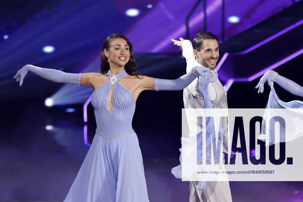 Dancer Ekaterina Leonova and actor Jan Kittmann GZSZ at the introductory show of the 19th season of the RTL dance show Lets Dance at the Coloneum Cologne, 27 02 2026 NRW Germany