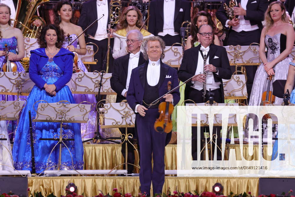 AndrŽ Rieu, violinist, in concert with orchestra live in the Uber Arena, Berlin, Waltz, Berlin
