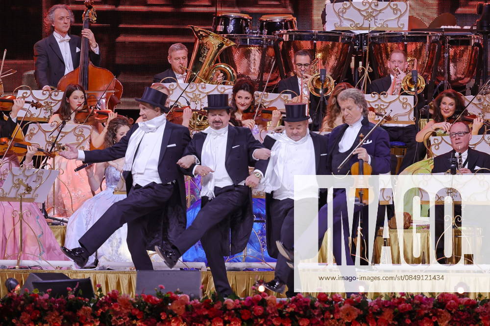AndrŽ Rieu, violinist, in concert with orchestra live in the Uber Arena, Berlin, Waltz, Berlin