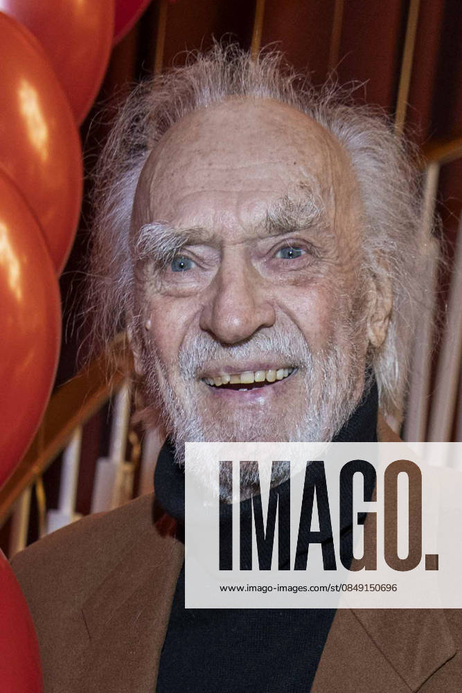 Achim Wolff actor as guest at the theater premiere of the play 2 22 Eine Geistergeschichte at the Komoedie am Kurfuerstendamm in the Ernst Reuter Saal on Sunday 08 February 20236 in Berlin Berlin Germany