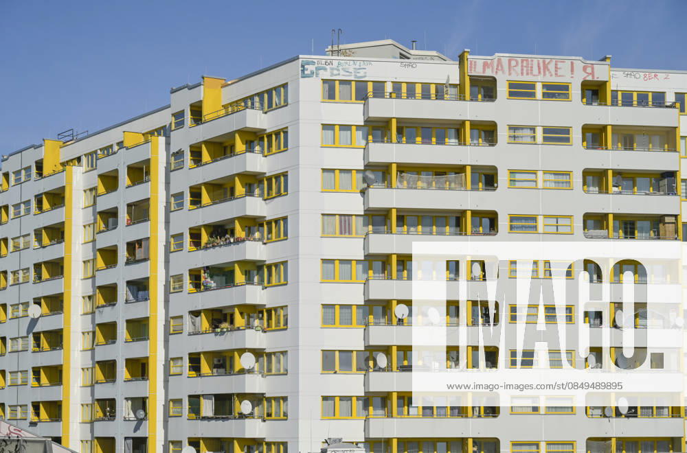 Social housing, Kreuzberg center, Kottbusser Tor, Kreuzberg, Berlin, Germany