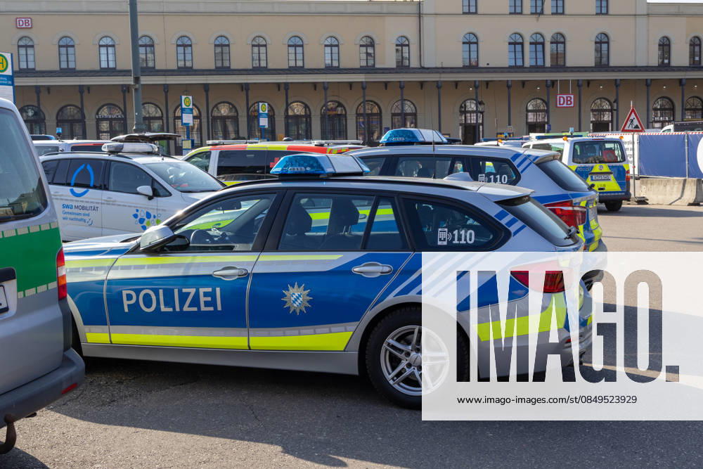 Major police operation at Augsburg main station. Train services are suspended due to a bomb threat