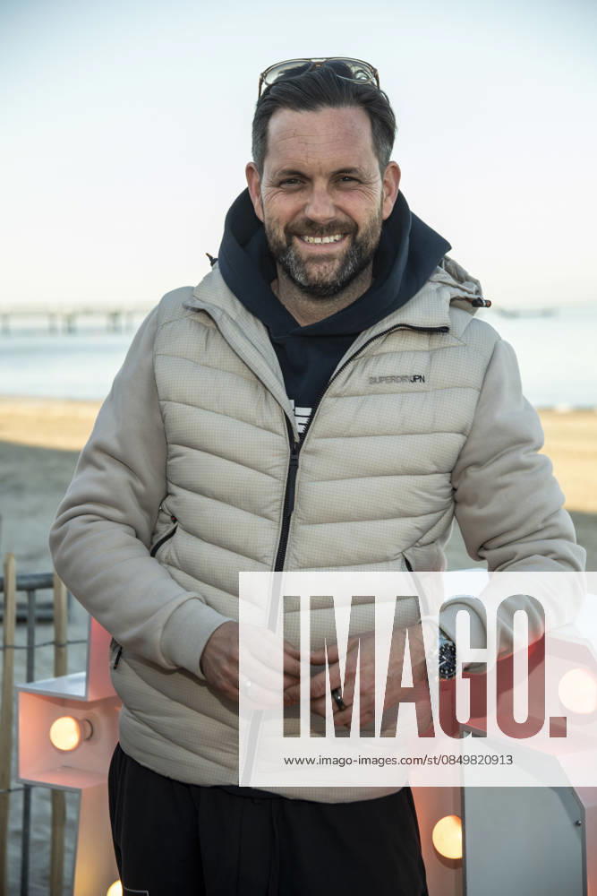 Abb Matthias Killing as a guest on the beach at the 10th anniversary of Baltic Lights 2026 celebrity charity sled dog race in aid of Welthungerhilfe on the Baltic Sea between the Ahlbeck and Heringsdorf sea bridges, Friday 06 03 2026 in Heringsdorf MV Germany