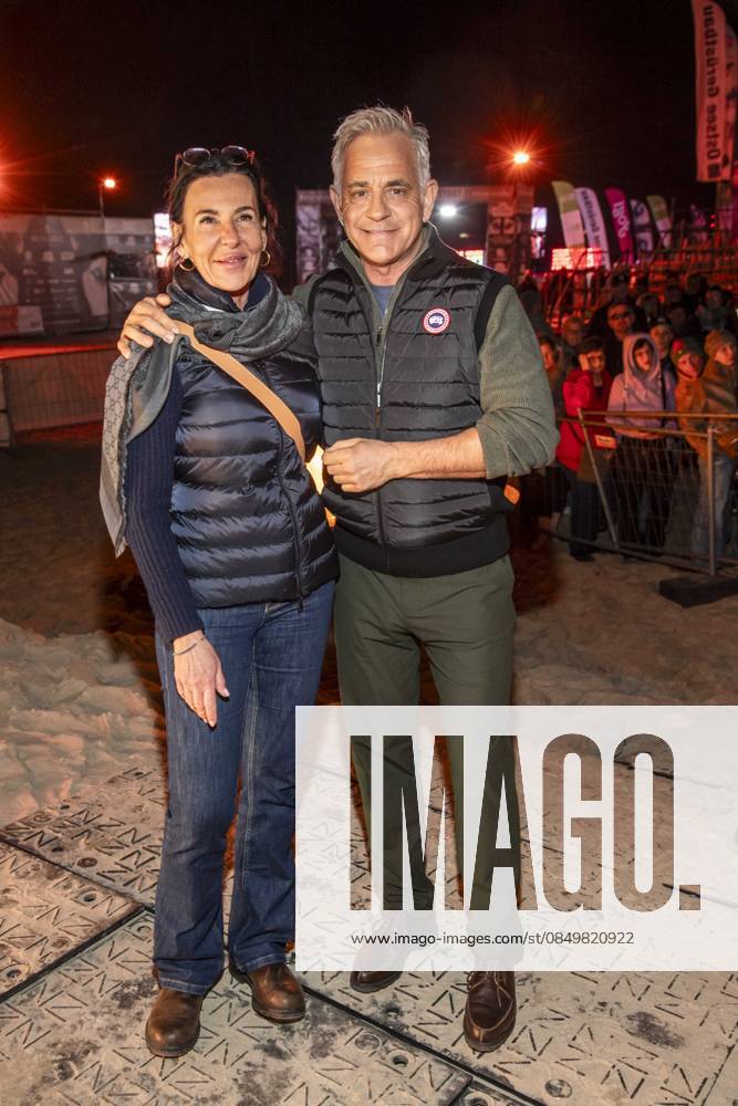 Abb friend Nicole Toursarkissian and Florian Fitz as guests at the beach Falckellauf at 10 years Baltic Lights 2026 celebrity charity sled dog race in favor of Welthungerhilfe at the Baltic Sea between the Seebruecke Ahlbeck and the Seebruecke Heringsdorf , Friday 06 03 2026 in Heringsdorf MV Germany