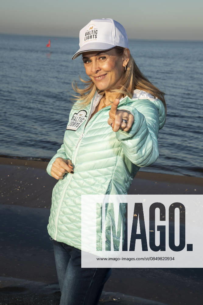 Abb Anja Lanaeus as a guest on the beach at the 10th anniversary of Baltic Lights 2026 celebrity charity sled dog race in aid of Welthungerhilfe on the Baltic Sea between the Ahlbeck sea bridge and the Heringsdorf sea bridge, Friday 06 03 2026 in Heringsdorf MV Germany