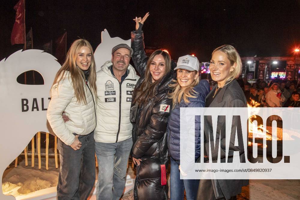 Abb Nina Ensmann, Till Demtroeder, Simone Thomalla, Anja Lanaeus and Janine Kunze as guests on the beach at 10 years of Baltic Lights 2026 celebrity charity sled dog race in aid of Welthungerhilfe on the Baltic Sea between the Ahlbeck sea bridge and the Heringsdorf sea bridge , Friday 06 03 2026 in Heringsdorf MV Germany