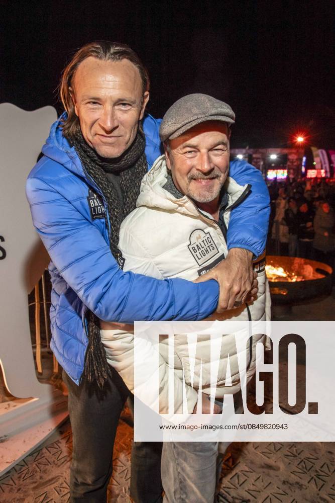 Abb Bernhard Bettermann and Till Demtroeder as guests on the beach at the 10th anniversary of Baltic Lights 2026 celebrity charity sled dog race in aid of Welthungerhilfe on the Baltic Sea between the Ahlbeck sea bridge and the Heringsdorf sea bridge, Friday 06 03 2026 in Heringsdorf MV Germany
