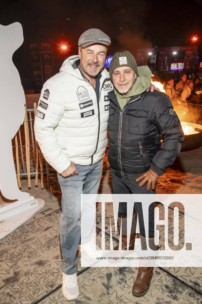 Abb Till Demtroeder and Erdogan Atalay as guests on the beach at the 10th anniversary of Baltic Lights 2026 celebrity charity sled dog race in aid of Welthungerhilfe on the Baltic Sea between the Ahlbeck sea bridge and the Heringsdorf sea bridge, Friday 06 03 2026 in Heringsdorf MV Germany