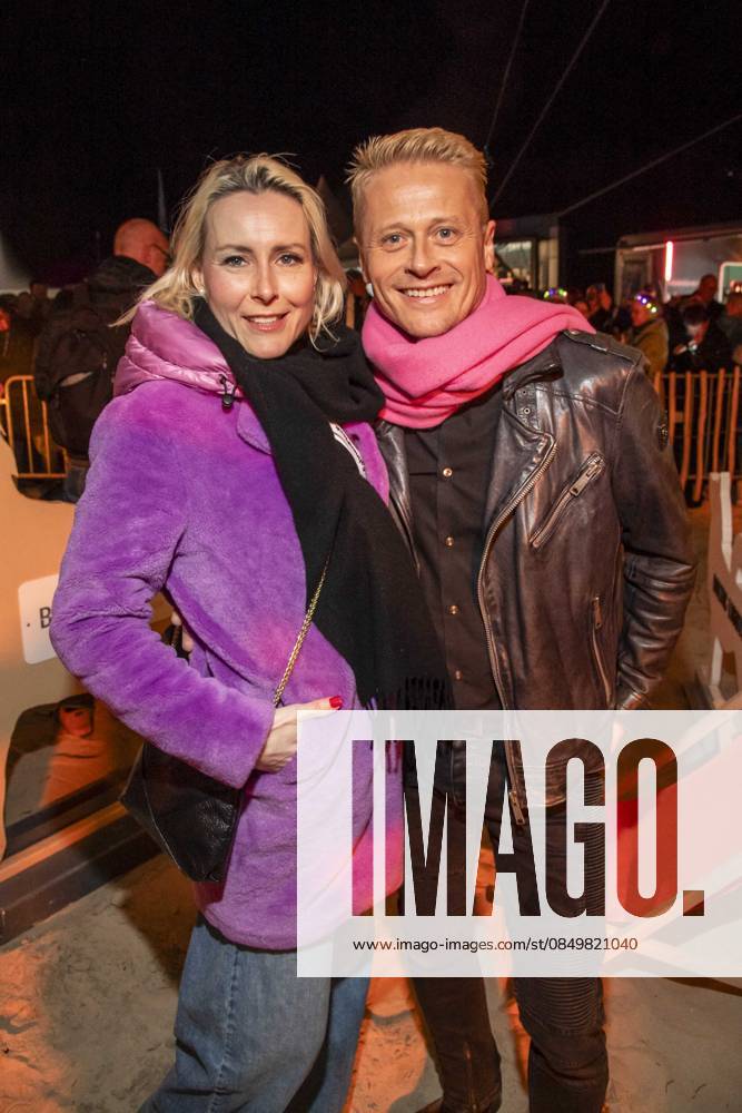 Abb Franziska Hippe and Roman Knizka as guests on the beach at the 10th anniversary of Baltic Lights 2026 celebrity charity sled dog race in aid of Welthungerhilfe on the Baltic Sea between the Ahlbeck sea bridge and the Heringsdorf sea bridge, Friday 06 03 2026 in Heringsdorf MV Germany
