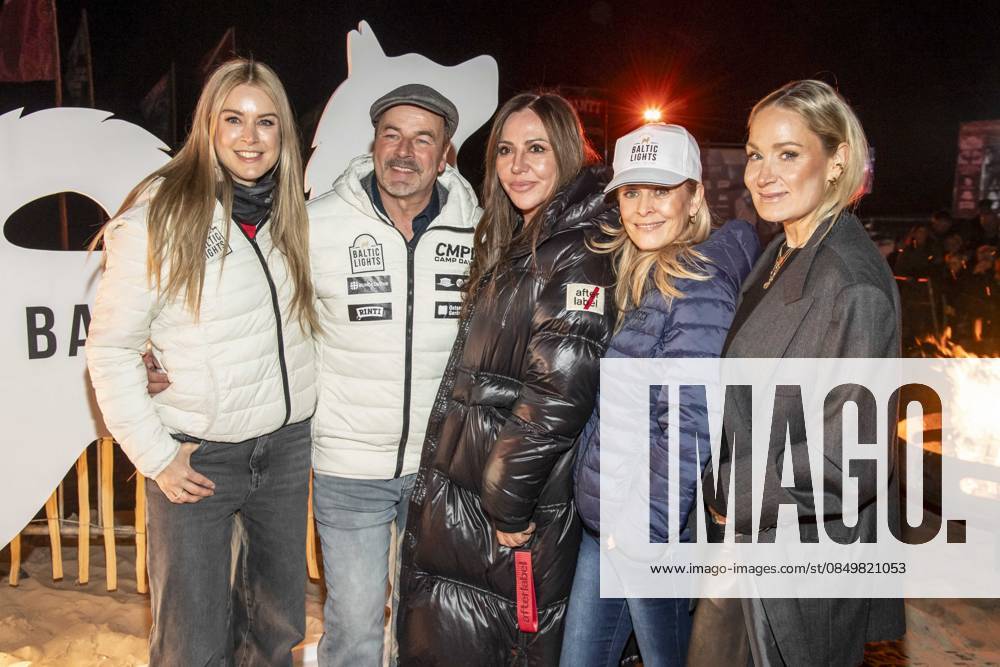 Abb Nina Ensmann, Till Demtroeder, Simone Thomalla, Anja Lanaeus and Janine Kunze as guests on the beach at 10 years of Baltic Lights 2026 celebrity charity sled dog race in aid of Welthungerhilfe on the Baltic Sea between the Ahlbeck sea bridge and the Heringsdorf sea bridge , Friday 06 03 2026 in Heringsdorf MV Germany