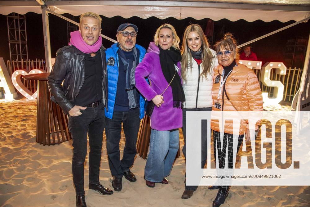 Abb Roman Knizka, Franziska Hippe, Nina Ensmann, Wolfgang Stumph and Christine Stumph as guests on the beach at 10 years of Baltic Lights 2026 celebrity charity sled dog race in aid of Welthungerhilfe on the Baltic Sea between the Ahlbeck sea bridge and the Heringsdorf sea bridge , Friday 06 03 2026 in Heringsdorf MV Germany