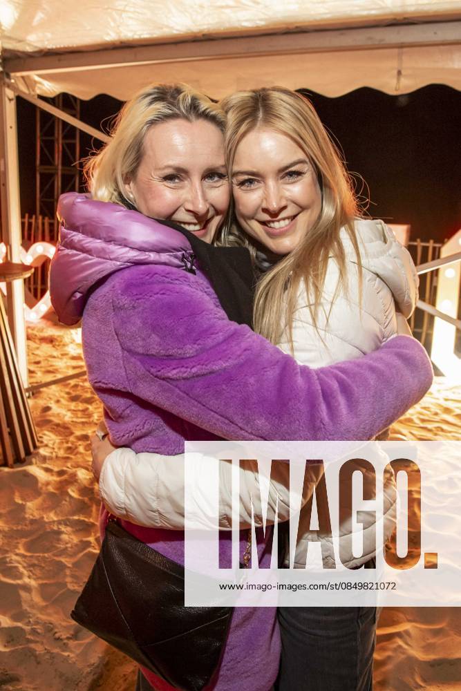 Abb Franziska Hippe with Nina Ensmann as guests on the beach at 10 years Baltic Lights 2026 celebrity charity sled dog race in aid of Welthungerhilfe on the Baltic Sea between the Ahlbeck and Heringsdorf sea bridges, Friday 06 03 2026 in Heringsdorf MV Germany
