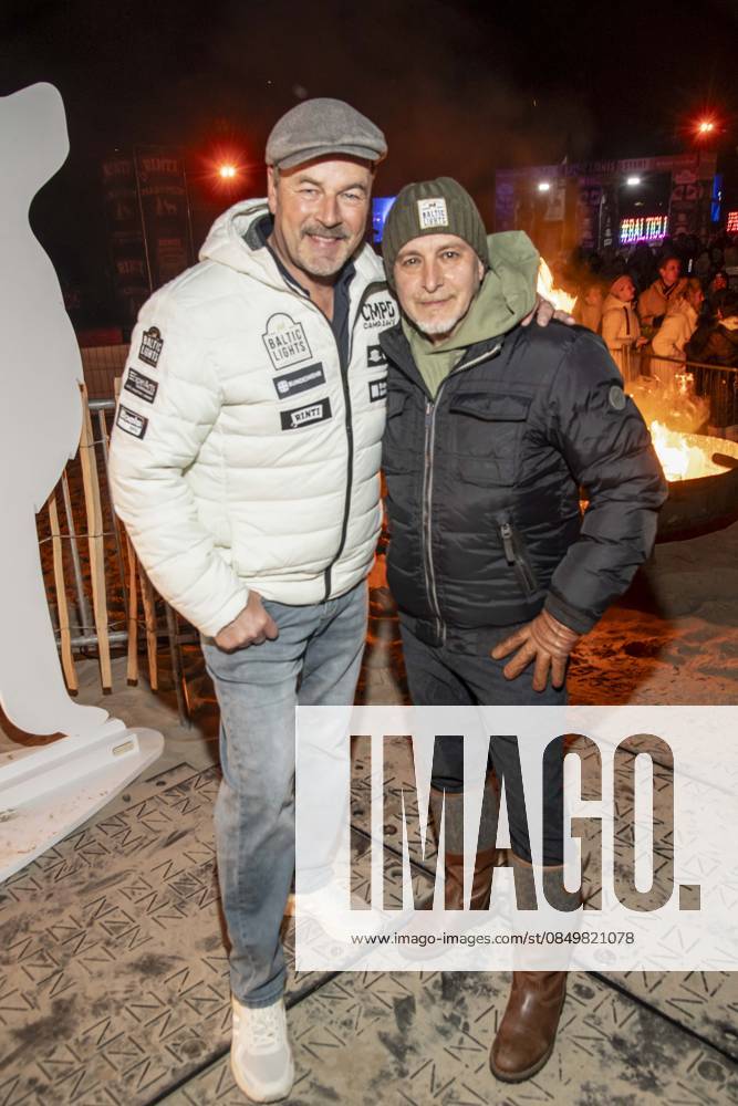 Abb Till Demtroeder and Erdogan Atalay as guests on the beach at the 10th anniversary of Baltic Lights 2026 celebrity charity sled dog race in aid of Welthungerhilfe on the Baltic Sea between the Ahlbeck sea bridge and the Heringsdorf sea bridge, Friday 06 03 2026 in Heringsdorf MV Germany