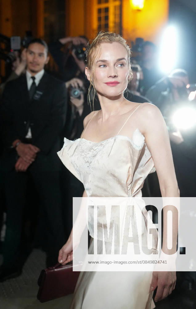Diane Kruger at the Arrivals at the Victoria Beckham Womenswear Fall Winter 2026 2027 presentation as part of Paris Fashion Week on March 6, 2026 in Paris, France Anne Sophie Guebey Bestimage Arrivals at the Victoria Beckham Womenswear Fall Winter 2026 2027 presentation as part of Paris Fashion Week on March 6, 2026 in Paris, France Paris France