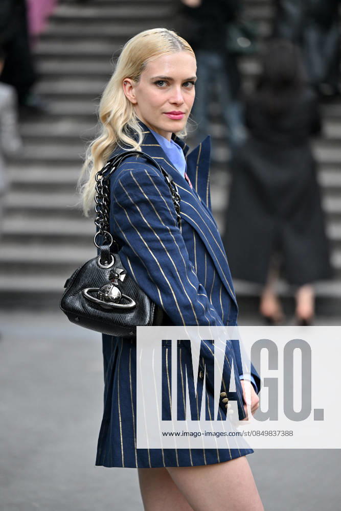 PFW Vivienne Westwood Outside Arrivals Guest arriving at the Vivienne Westwood show during Fashion Week in Paris, France on March 7, 2026. Photo by Julien Reynaud APS-Medias ABACAPRESS.COM Paris France