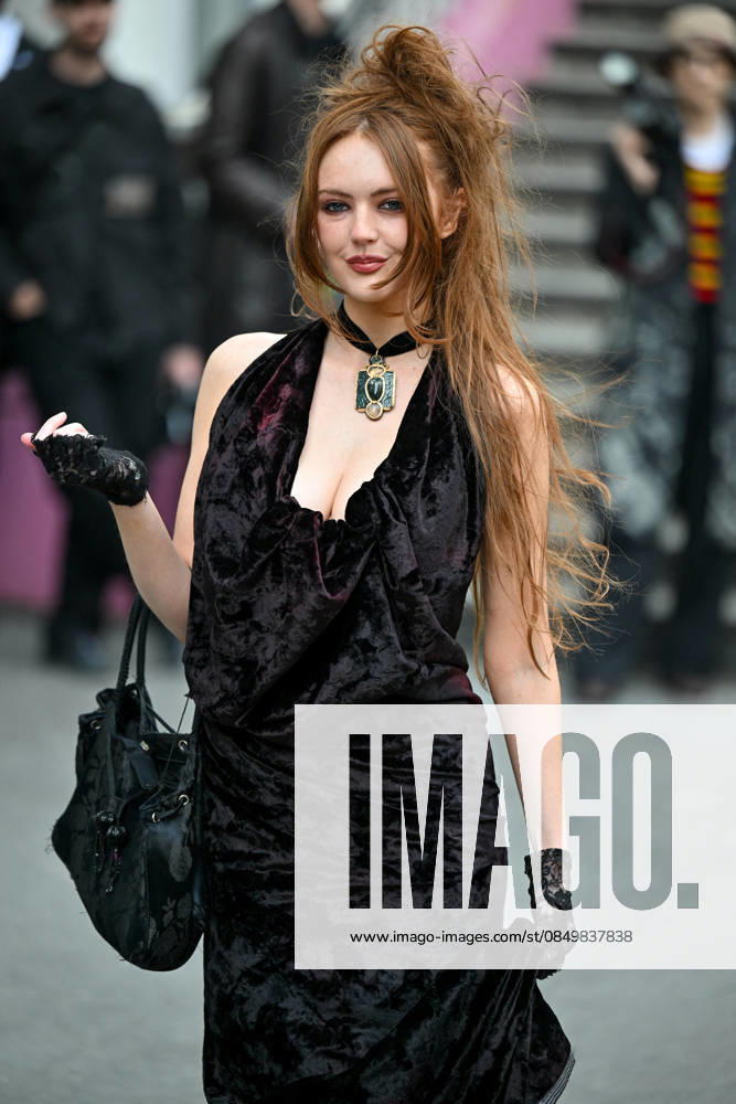 PFW Vivienne Westwood Outside Arrivals Guest arriving at the Vivienne Westwood show during Fashion Week in Paris, France on March 7, 2026. Photo by Julien Reynaud APS-Medias ABACAPRESS.COM Paris France