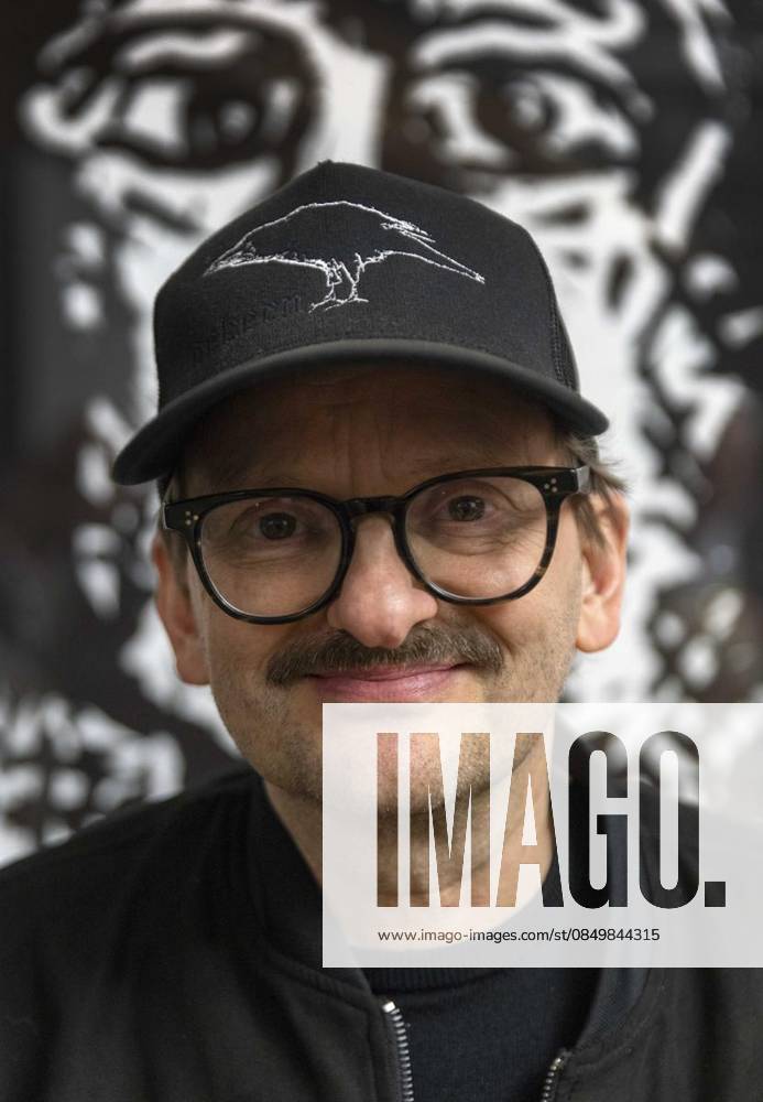 The actor and artist, Milan Peschel, The actor and artist, Milan Peschel, presents his own artistic works on Saturday, March 7, 2026 at a vernissage in the Kleine Affäre in Hattingen Blankenstein Germany NRW Hattingen Copyright WalterxFischer