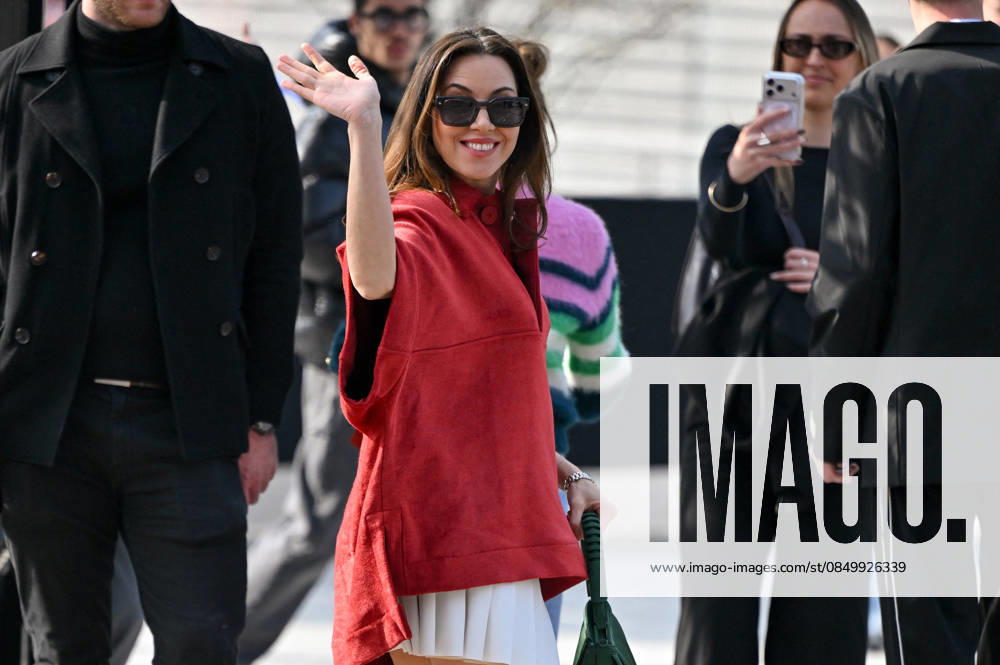 PFW Lacoste Outside Arrivals Aubrey Plaza arriving at the Lacoste show during Fashion Week in Paris, France on March 8, 2026. Photo by Julien Reynaud APS-Medias ABACAPRESS.COM Paris France