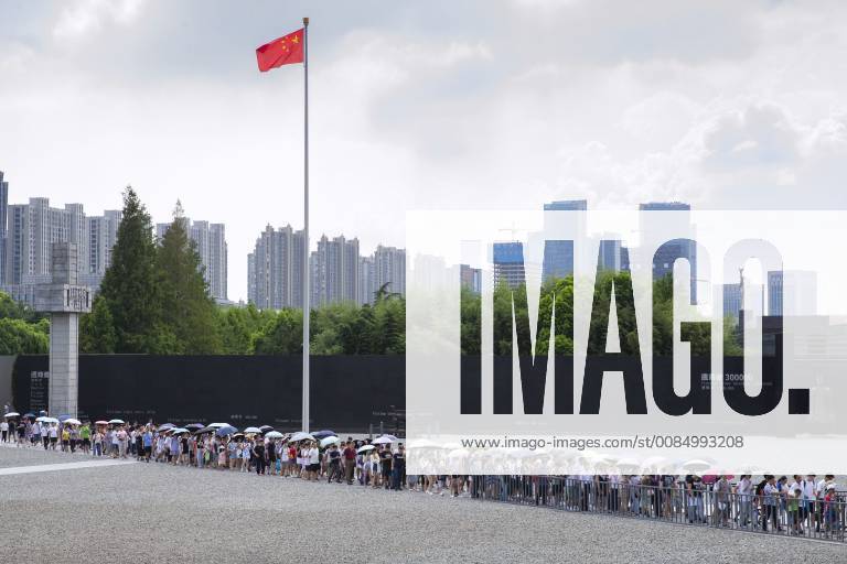 Nanjin, Nanjin, China - Nanjing, CHINA-People wait in a long line to visit Memorial Hall of the Victims in Nanjing Massacre by Japanese Invaders in Nanjing, east China s Xinjiang, marking the 73rd anniversary of the victory of Chinese People s Anti-Japanese War and the World Anti-Fascist War. Nanjin China - ZUMAs145 20180816_zaa_s145_024