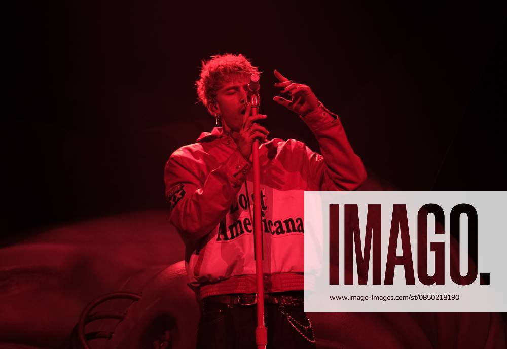 UK: Machine Gun Kelly at OVO Hydro, Glasgow, Scotland on 08 March 2026: Pictured: Machine Gun Kelly performs at the OVO Hydro in Glasgow, Scotland Glasgow OVO Hydro Scotland