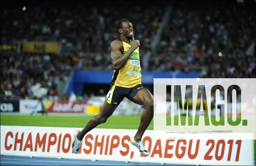 DAEGU 03 09 2011 SPORT ATHLETISME ATLETIEK DAY 8 WORLD CHAMPIONSHIP IAAF DAEGU 2011 - 200 M MEN FINAL - USAIN BOLT - WINNER GOLD MEDAL PhotoNews Panoramic